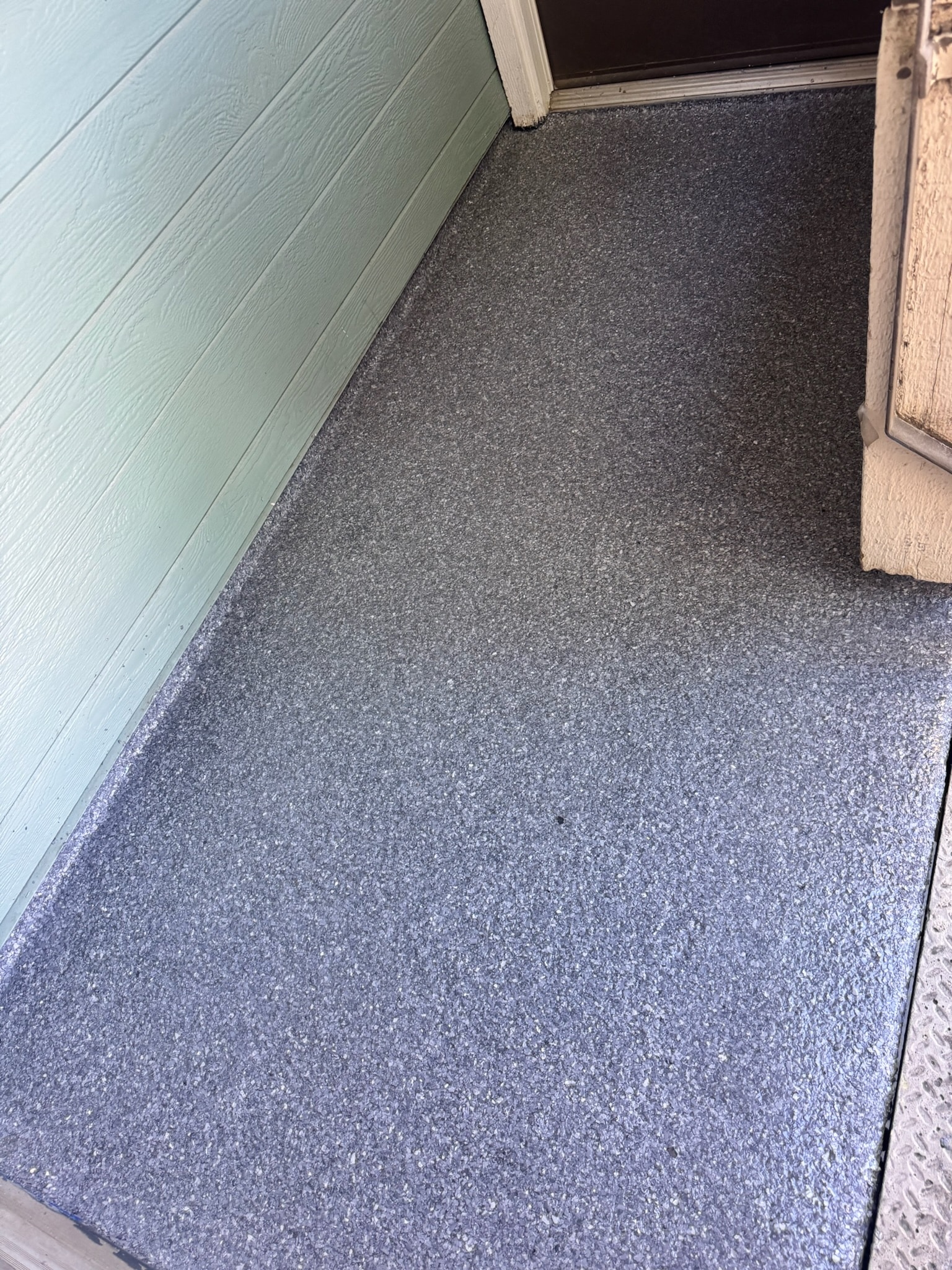 Apartment Landing epoxy flooring